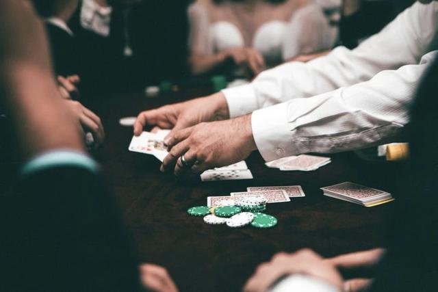 网络赌博平台的管理人员被控开设赌场罪，如何争取从犯情节？